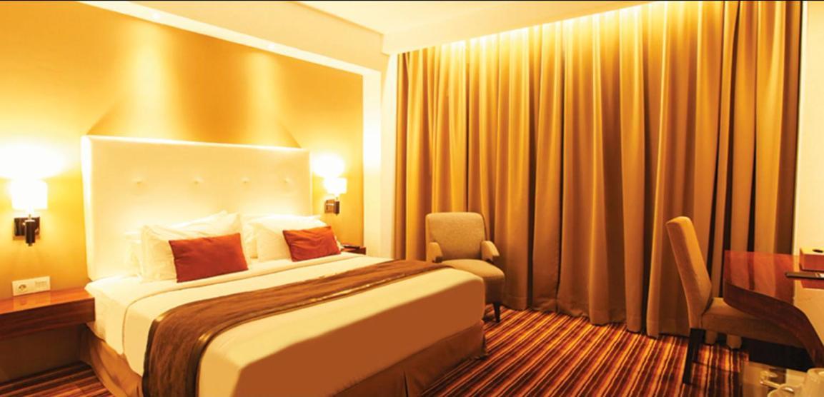 Royal Asnof Hotel Pekanbaru Exterior foto